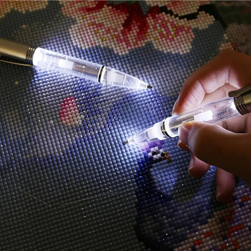 Embroidery Embellishments - LEDライト付きダイヤモンドペインティングペン 1本 照明付きドリルペン DIYクロスステッチ刺繍モザイククラフト縫製ステッチ手作り用