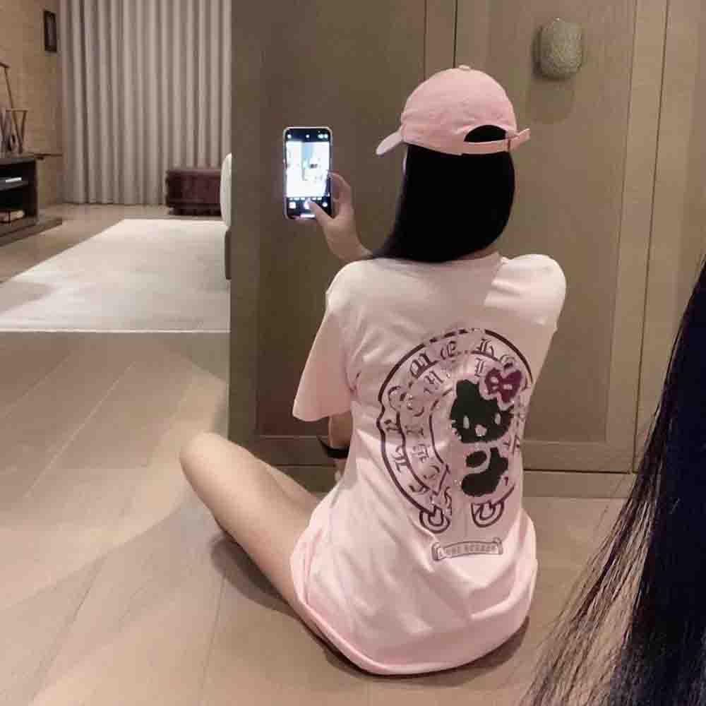 韓国語版ハローキティダイヤモンドプリントレディースTシャツY - Embellish Knit のレビューと価格