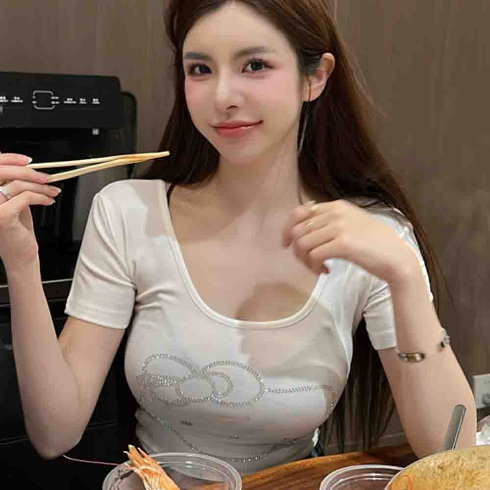 サンリオ ハローキティ 半袖Tシャツ コットン レディース  - Embellish Knit のレビューと価格
