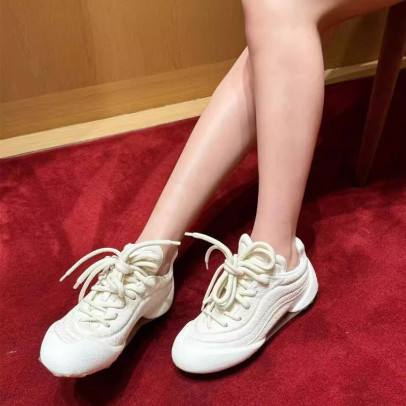 本革製 ラージサイズ フォレスト・ガンプ レディースシューズ - Guipure Lace Panel のレビューと価格