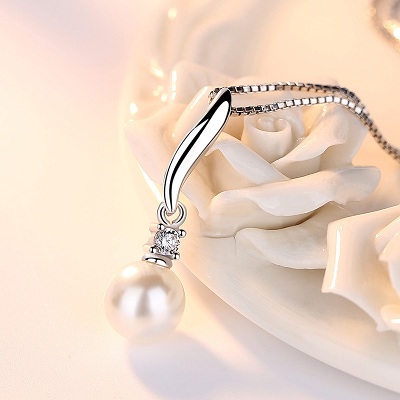 女性用ジルコンパールペンダント付き925スターリングシルバー - Pearl Trim Chain のレビューと価格